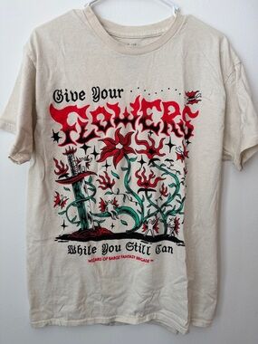 Graphic 'Give Your Flowers' Short Sleeve Tee - Beige/Red/Green